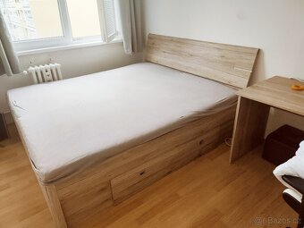 Velká postel, úložný prostor - 2