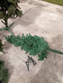 Umělé vánoční stromky - 2