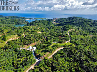 Falcon Valley Lot#7 Santos Guardiola, Roatan - 2