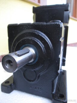 LENZE-NOVÁ elektropřevodovka 400V.0,25kw-264ot.min. - 2