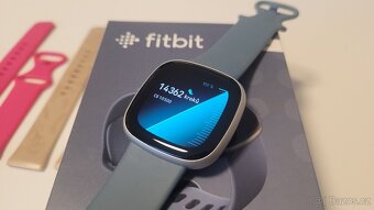 Hodinky FITBIT Versa 4 - 2