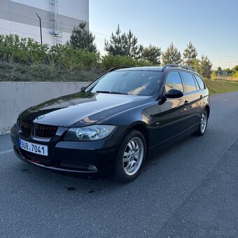 BMW E91 318i NÍZKÝ NÁJEZD, PANORAMA, TAŽNÉ - 2