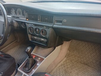 MERCEDES-BENZ W201 190E 1.8-DÍLY - 2