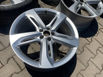 Audi originál 21" 9x21 ET46 21" - 2