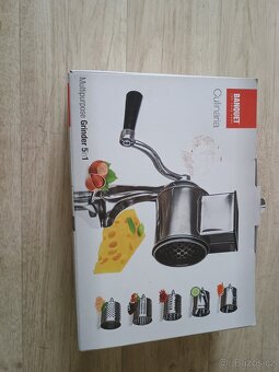 Servírovací pánvičky+ mlýnenek - 2