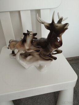 Porcelánová soška štvanice - 2