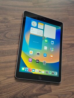 Apple iPad 5. generace 32gb - 2