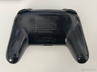 Nintendo Switch Pro Controller - 2