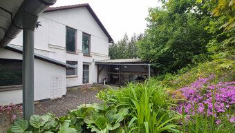 Nabídka chalupy se dvorkem, terasou a zahradou v Lezníku - 2