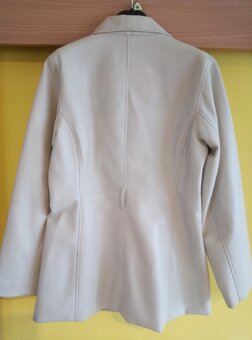 Prodám světle šedý koženkový kabát-RETRO - 2
