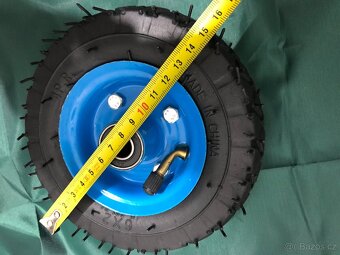 Prodám kolo nafukovací, průměr cca 15 cm - 2