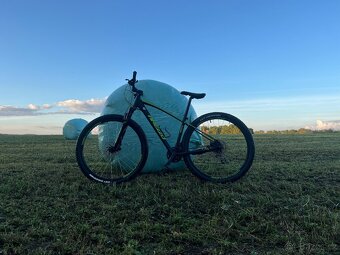 Horské kolo arezzo - 2