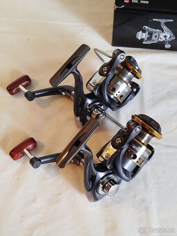 NOVÝ FEEDEROVÝ RYBÁŘSKÝ NAVIJÁK BK3000 - 2