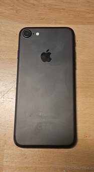 Telefon Apple iPhone 7 128GB + nabíjecí kabel - 2