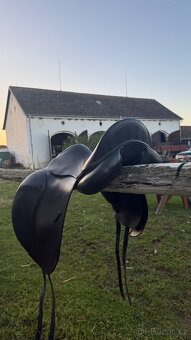 Prodám drezurní sedlo Kentaur Ithaka 16.5 - 2