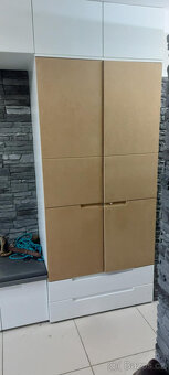 předsínová stěna - 2