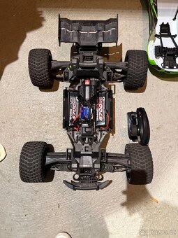 RC auto Traxxas XRT - 2