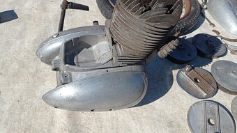 Motor Jawa 250 pérák - 2