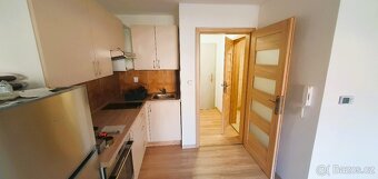 1+KK s balkonem k pronájmu, centrum Velké Meziříčí - 2