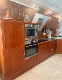 Luxusní vestavěná kuchyně se spotřebiči,5900 - 2