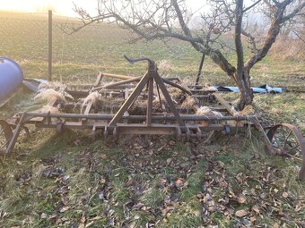 Kultivátor nesený - 2