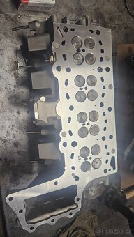 Bmw e87 M47 hlava motoru - 2