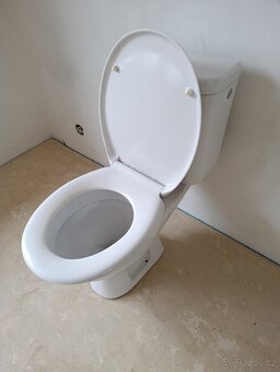 WC mísa, nádržka, splachování, sedátko. - 2