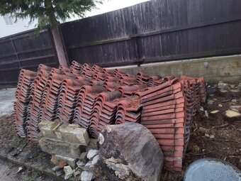 starší střešní tašky - 2