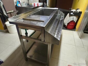prodám nerezový stúl - 2