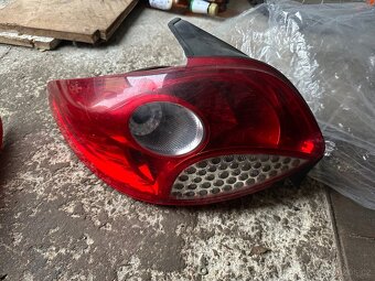 Peugeot 206 zadní lampy - 2