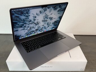 MacBook Air 15' '2023 / M2 / 8GB / 256GB SSD / Space Gray - 2