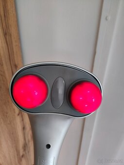Masážní přístroj s červeným světlem Medisana - 2
