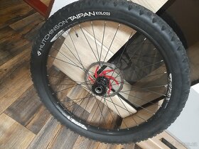 Zapletené přední kolo 27,5 kvalitní zátěžové - 2