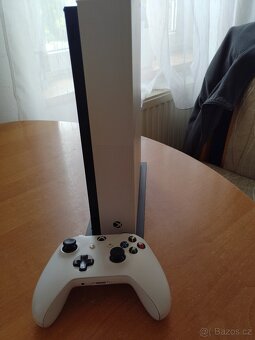 Xbox One S - 2