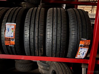 Tracmax X-privilo 215/70 R15C - 2