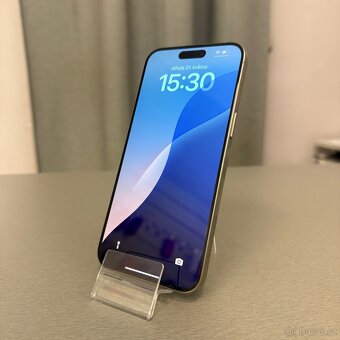iPhone 15 Pro Max 256GB, pěkný stav, 12 měsíců záruka - 2