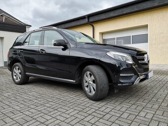 MERCEDES GLE 250D 4X4 NOVÉ V ČR/1.MAJITEL/PLNÝ SERVIS/2017 - 2