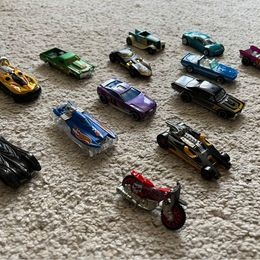 Hot Wheels autíčka - 2