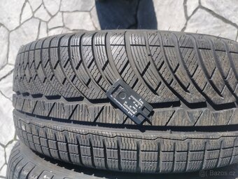 Zimní Bridgestone Blizzak 225/55 r17 7 mm - 2