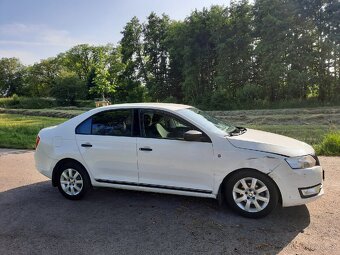 Škoda rapid 1,2 tsi 63kw r.v 2013 naj. 82tis km čr - 2