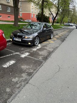 BMW e90 330i - 2