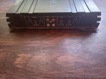 zesilovač 500 watu - 2