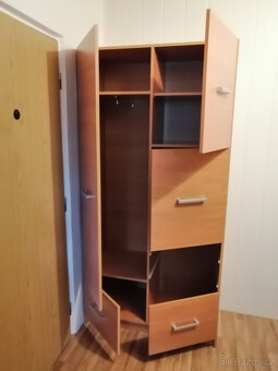 Šatní skříň - 2