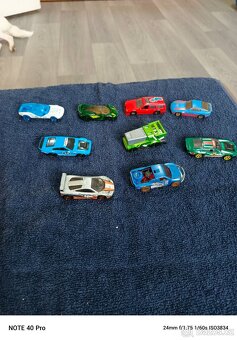 Prodám autíčka hot wheels - 2