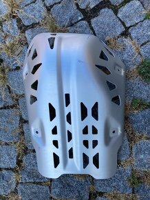 YamahaTenere 700-spodní kryt motoru - 2