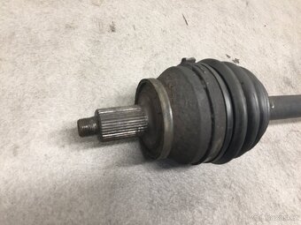 ŠKODA FABIA 2 1.9TDI 77KW 07-10 -LEVÁ POLOOSA 6Q0 407 271 DB - 2