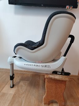 Autosedačka Petite&Mars Reversal II Isofix - 2