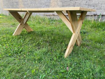 Dřevěné stoly z masivu – ruční výroba, lakované - 2