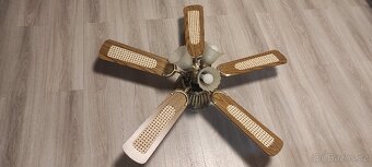 Lustr s větrákem - 2