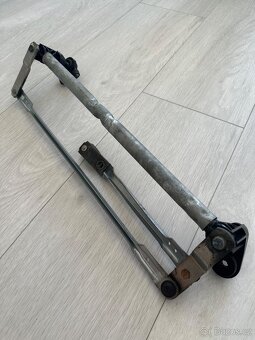 Mechanismus předních stěračů Škoda Octavia III - 2